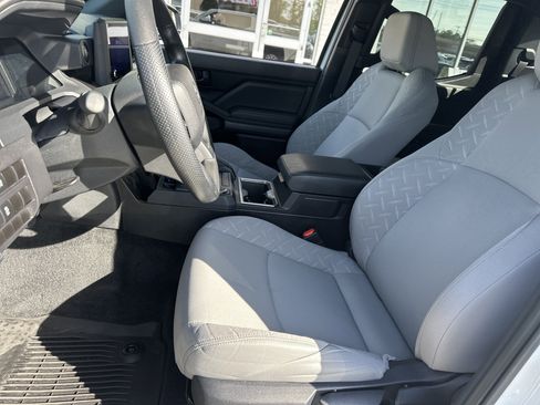 Used 2025 Toyota Tacoma SR5 image 11