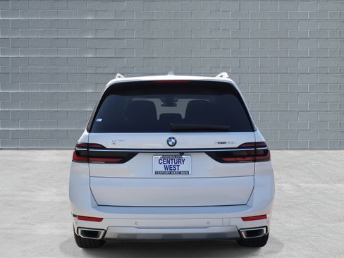 Used 2024 BMW X7 xDrive40i image 4
