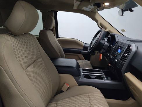 Used 2017 Ford F150 XLT AWD/4WD image 21