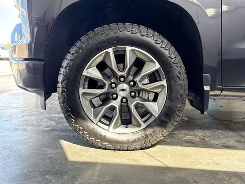 Used 2024 Chevrolet Silverado 1500 RST AWD/4WD image 33