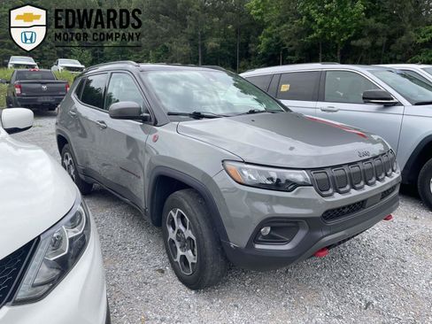 Used 2022 Jeep Compass Trailhawk w/ Trailer Tow Group AWD/4WD image 1