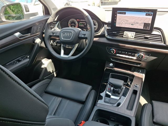 Used 2023 Audi Q5 2.0T Prestige w/ Prestige Package AWD/4WD image 15