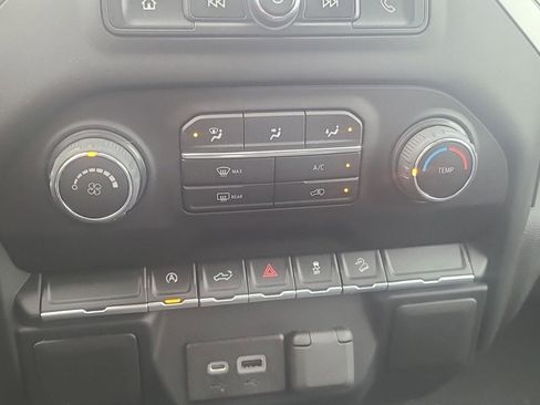 Used 2022 Chevrolet Silverado 1500 Custom Trail Boss image 22