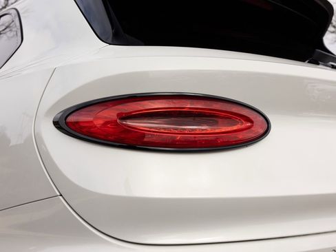 Used 2023 Bentley Bentayga Extended Wheelbase image 67