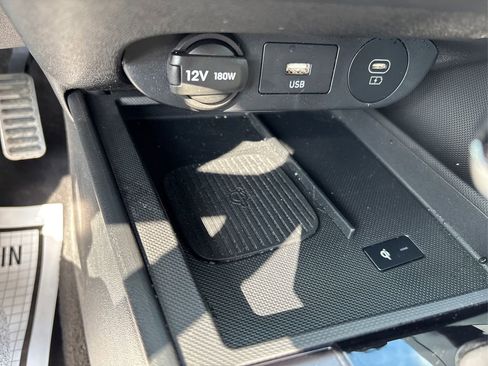 Certified 2025 Hyundai Elantra Sport image 35