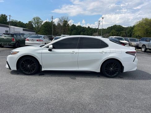 Used 2021 Toyota Camry XSE FWD image 2