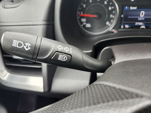 Used 2024 GMC Terrain SLE image 16