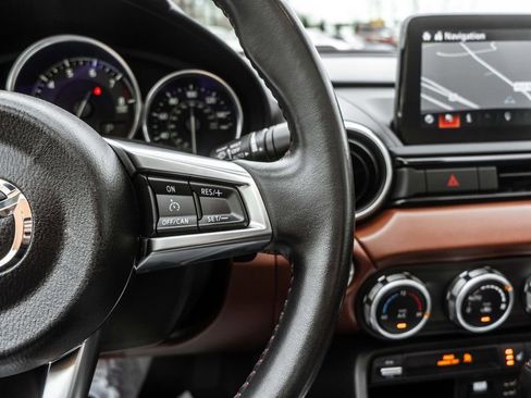 Used 2019 MAZDA MX-5 Miata RF Grand Touring RWD image 26