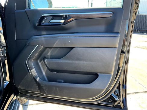 Certified 2025 Chevrolet Tahoe LT image 22