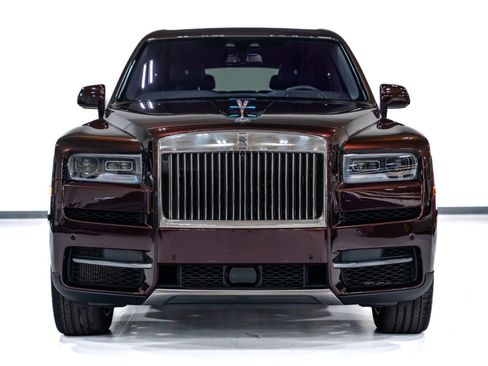 Used 2023 Rolls-Royce Cullinan AWD/4WD image 3