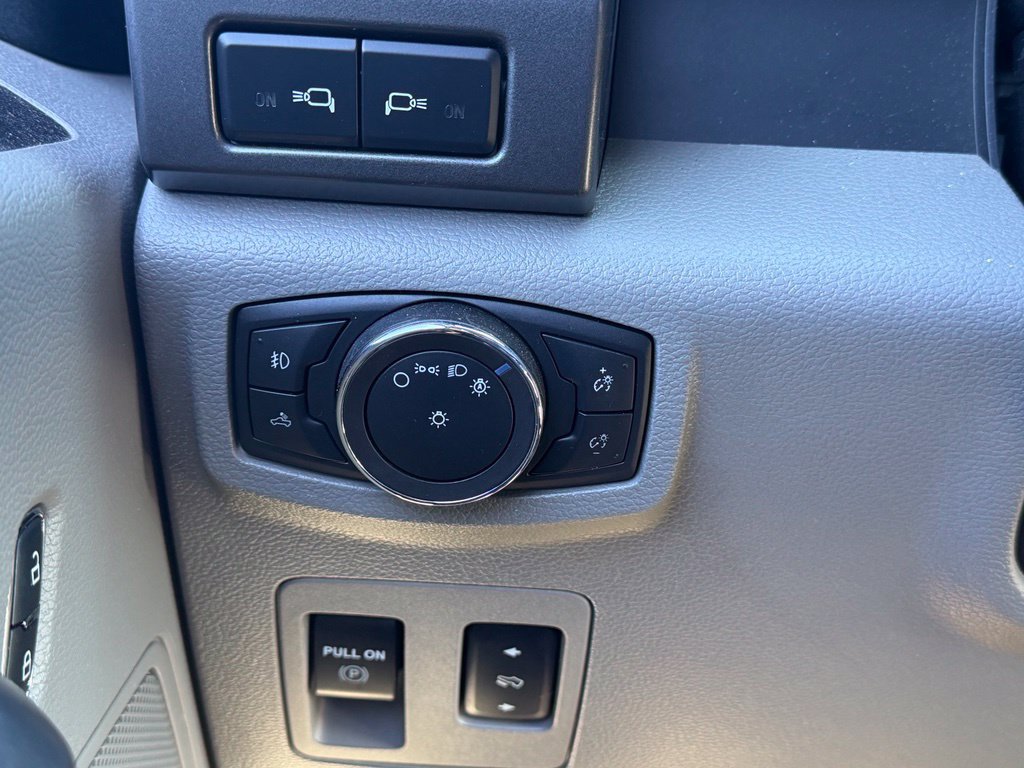 Used 2018 Ford F150 XLT w/ Equipment Group 302A Luxury AWD/4WD image 24