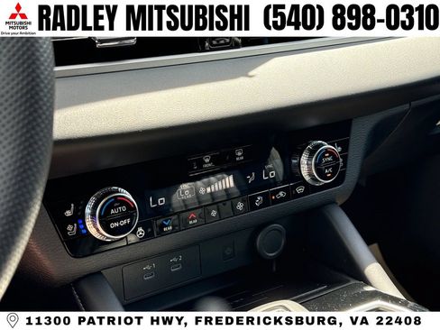 New 2026 Mitsubishi Outlander SEL AWD/4WD image 10