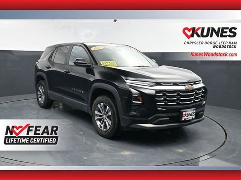 Used 2025 Chevrolet Equinox LT FWD image 1