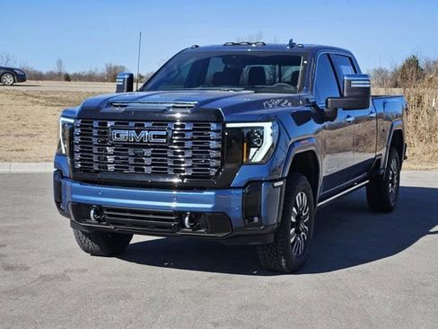 New 2026 GMC Sierra 2500 Denali Ultimate image 2
