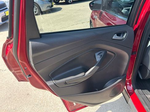 Used 2016 Ford Escape SE FWD image 11
