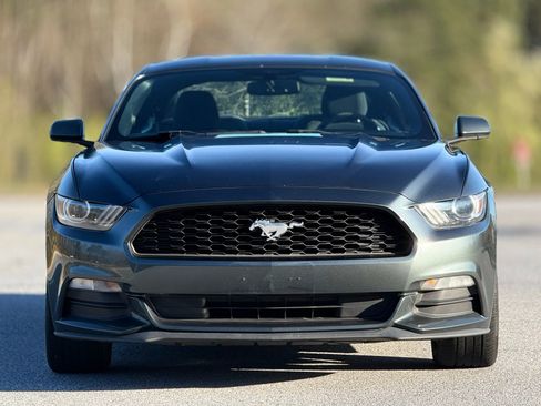 Used 2015 Ford Mustang V6 image 2