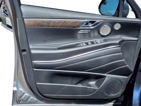 Used 2024 Genesis GV80 3.5T w/ Prestige Package image 9