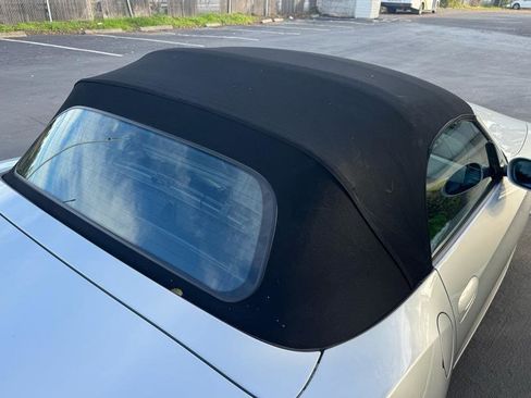 Used 2003 BMW Z4 2.5i image 12