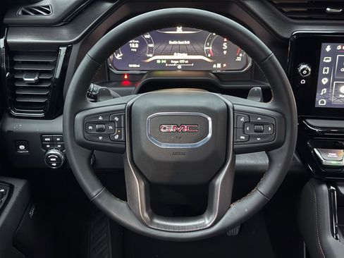 Used 2026 GMC Sierra 1500 AT4 w/ AT4 Premium Package AWD/4WD image 32