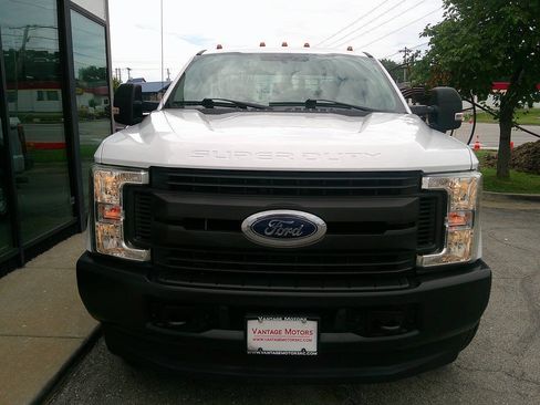 Used 2017 Ford F350 XL AWD/4WD image 3