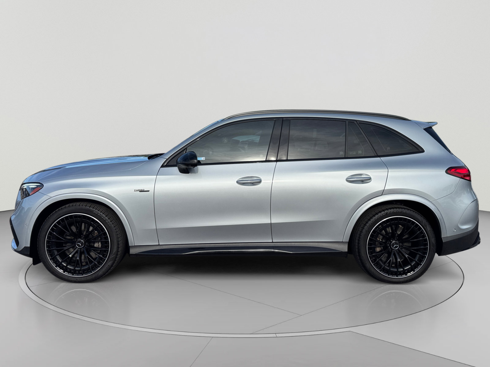 Used 2024 Mercedes-Benz GLC 43 AMG 4MATIC image 2