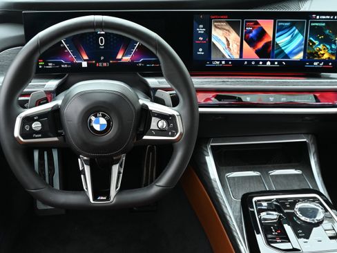 Certified 2024 BMW 760i xDrive AWD/4WD image 16
