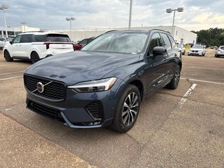 Used 2024 Volvo XC60 B5 Plus w/ Protection Package Premier AWD/4WD video 1
