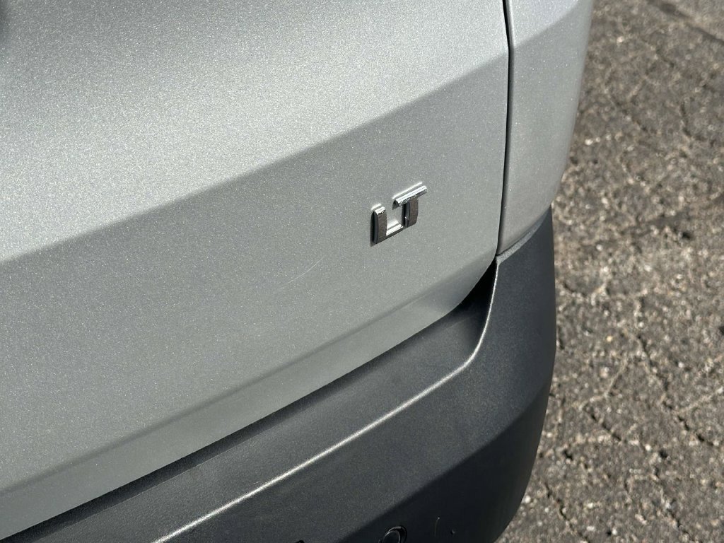 Used 2018 Chevrolet Traverse LT FWD image 10