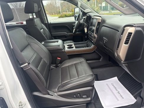 Used 2017 GMC Sierra 2500 Denali w/ Duramax Plus Package image 27
