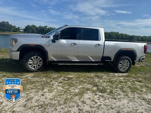 Used 2020 GMC Sierra 2500 Denali w/ Technology Package AWD/4WD image 4