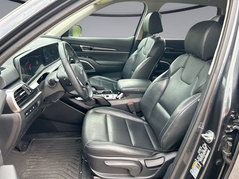 Used 2024 Kia Telluride LX FWD image 11