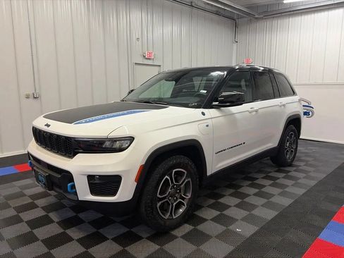 Used 2022 Jeep Grand Cherokee Trailhawk AWD/4WD image 7