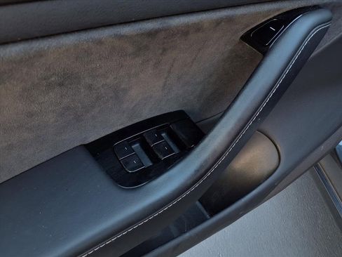 Used 2018 Tesla Model 3 Long Range image 16
