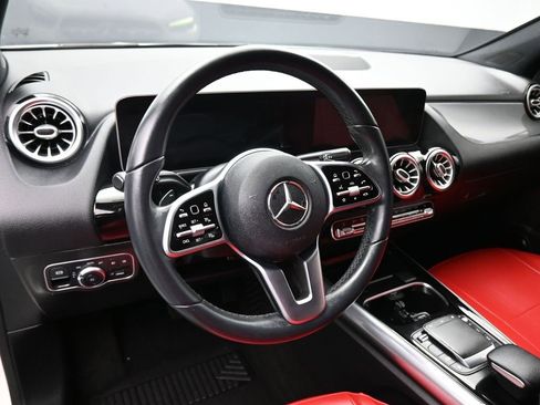 Used 2021 Mercedes-Benz GLA 250 image 14