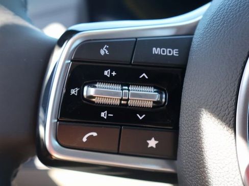 New 2026 Kia Carnival EX FWD image 35