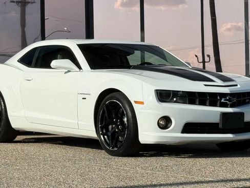 Used 2010 Chevrolet Camaro SS w/ RS Package RWD image 17