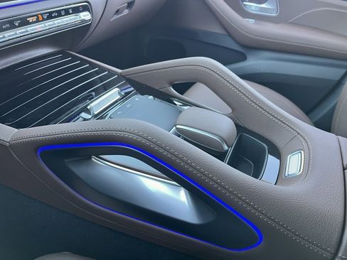 Certified 2025 Mercedes-Benz GLE 450e 4MATIC image 35