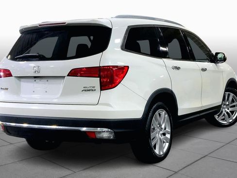 Used 2018 Honda Pilot Elite image 12