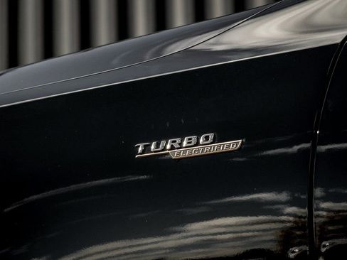 New 2026 Mercedes-Benz C 43 AMG 4MATIC Sedan image 5