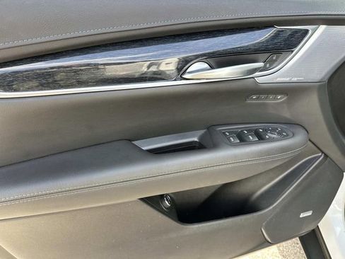 Used 2023 Cadillac XT5 Premium Luxury AWD/4WD image 15