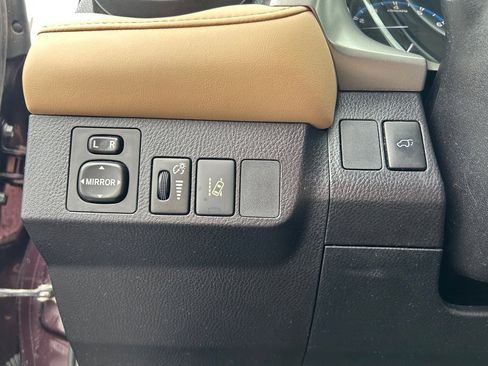 Used 2017 Toyota RAV4 XLE image 14