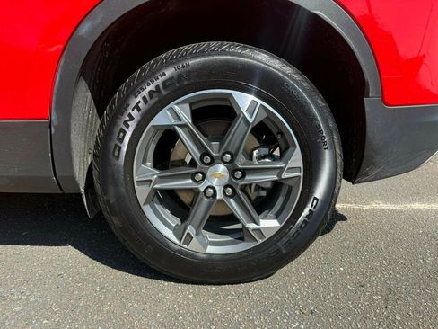 Used 2025 Chevrolet Blazer LT image 9