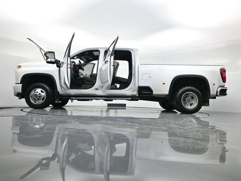 Used 2021 Chevrolet Silverado 3500 High Country image 59