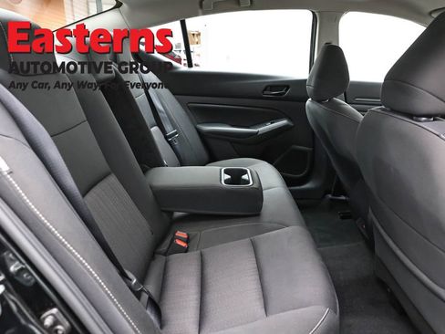 Used 2024 Nissan Altima 2.5 SV FWD image 23