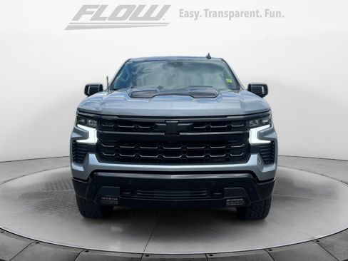 Used 2025 Chevrolet Silverado 1500 LT Trail Boss w/ LT Trail Boss Premium Package AWD/4WD image 3