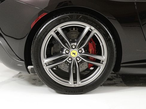 Certified 2024 Ferrari Roma Spider RWD image 26