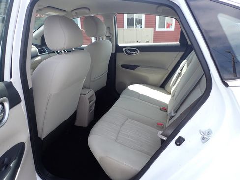 Used 2016 Nissan Sentra SV FWD image 9