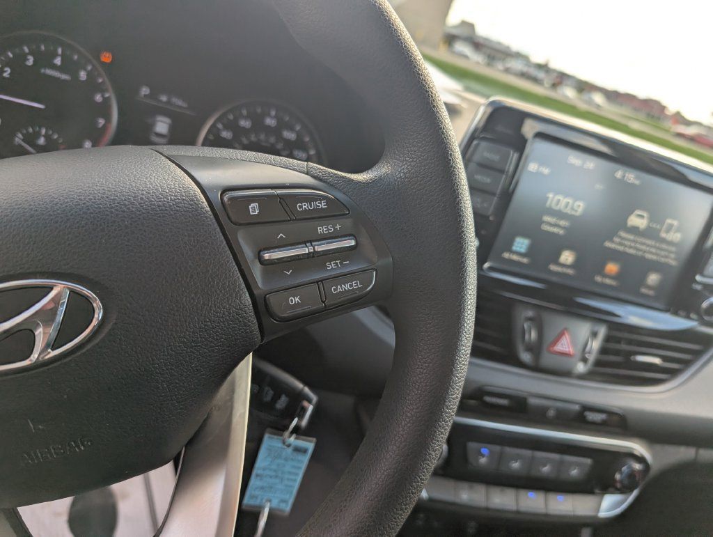 Used 2020 Hyundai Elantra GT FWD image 20
