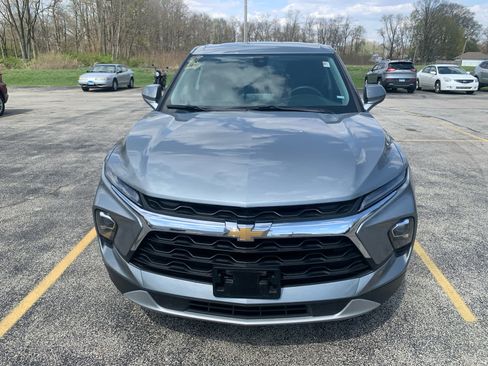Used 2025 Chevrolet Blazer LT image 3