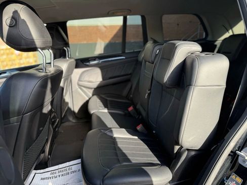 Used 2015 Mercedes-Benz GL 450 4MATIC image 11